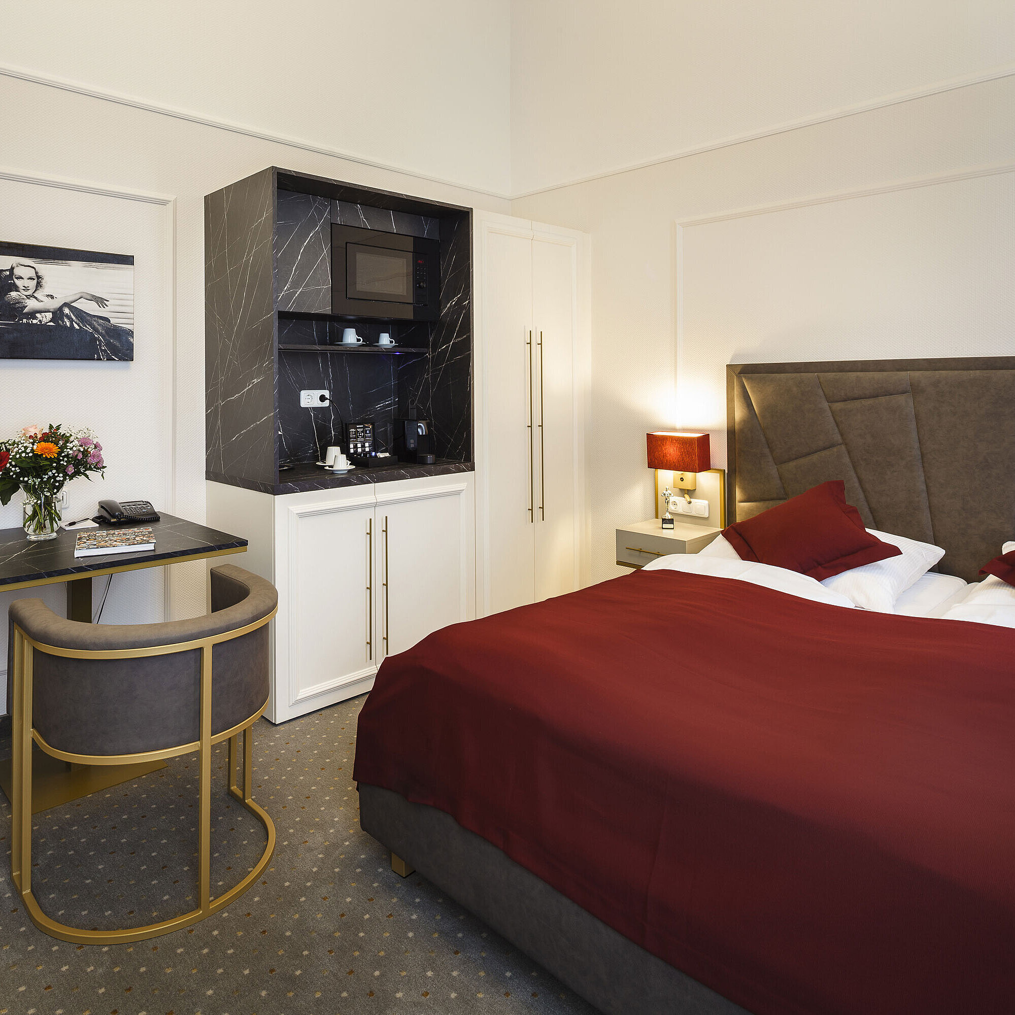 Zimmer Zimmer | Star-Apart Hansa Hotel Wiesbaden