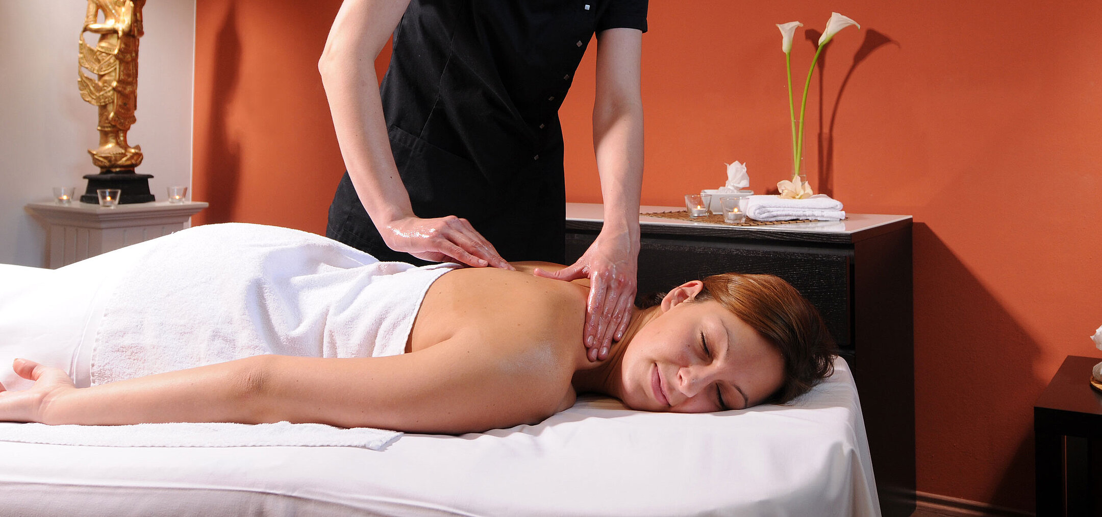 Wellnessmassage im Maritim Hotel Bad Wildungen für Tiefenentspannung in wohltuender Spa-Atmosphäre