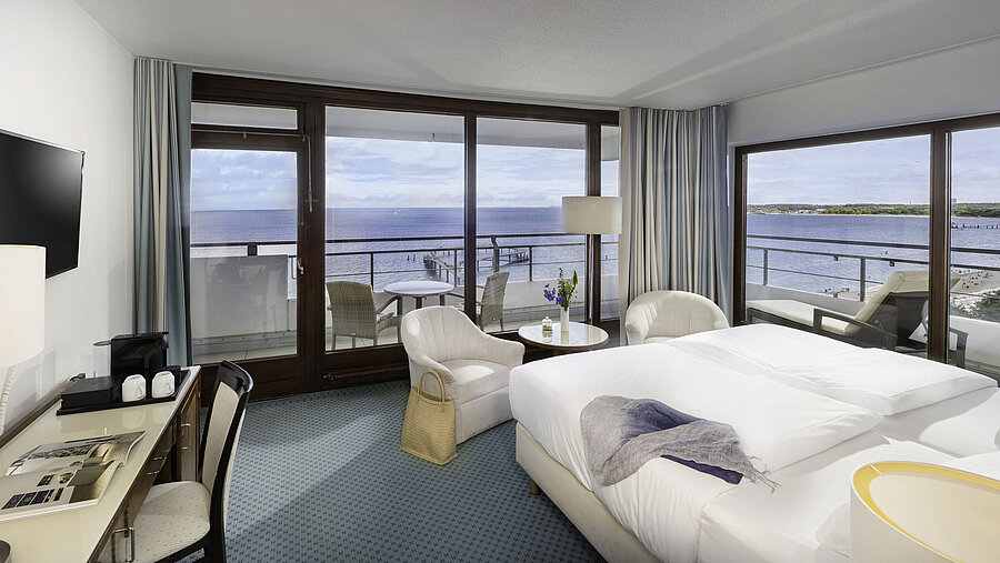 Komfortables Doppelzimmer im Maritim Seehotel Timmendorfer Strand mit Balkon und Ostseepanorama