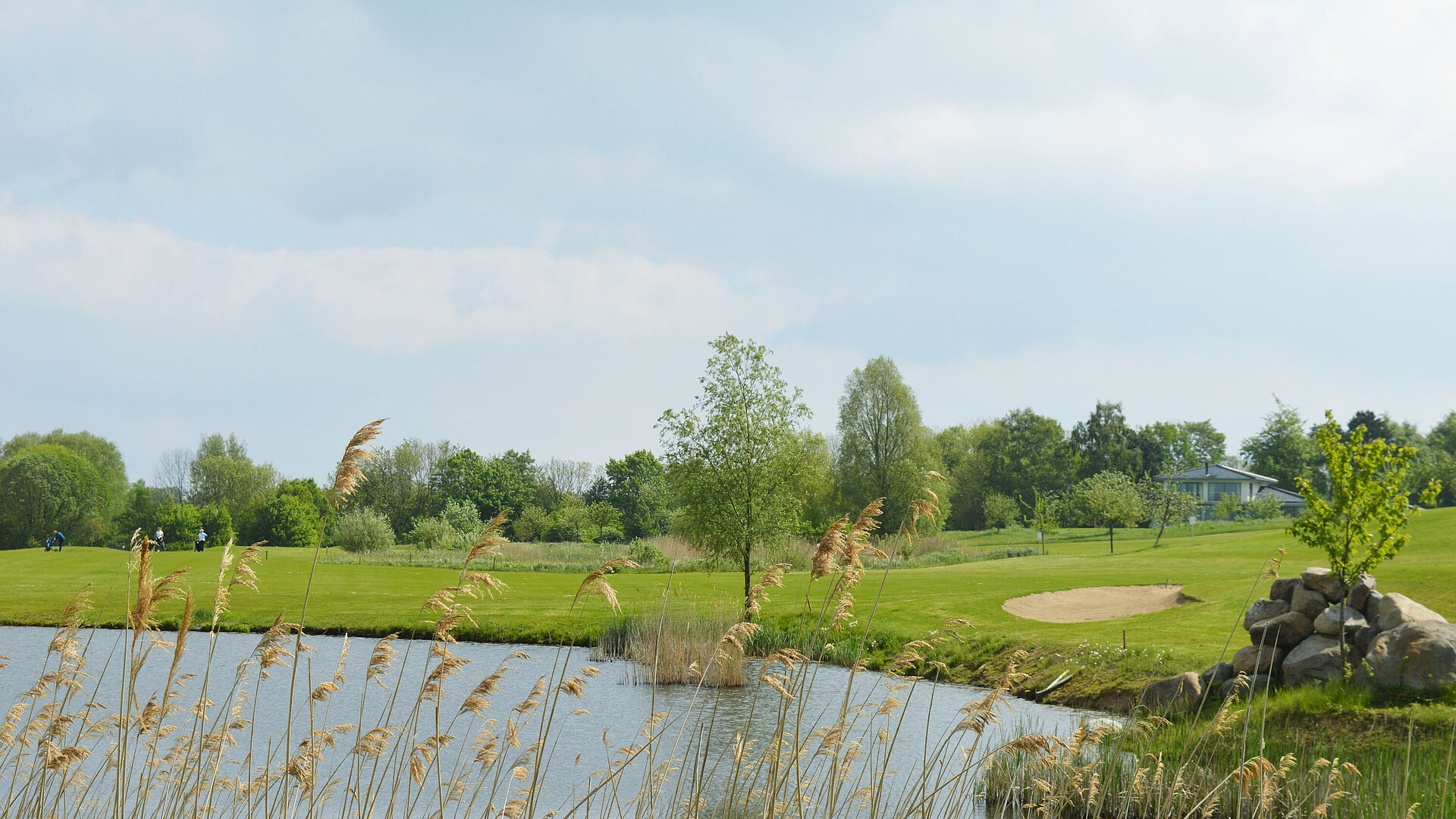 Golfbahn mit Teich Golfbahn mit Teich | Maritim Golfpark Ostsee