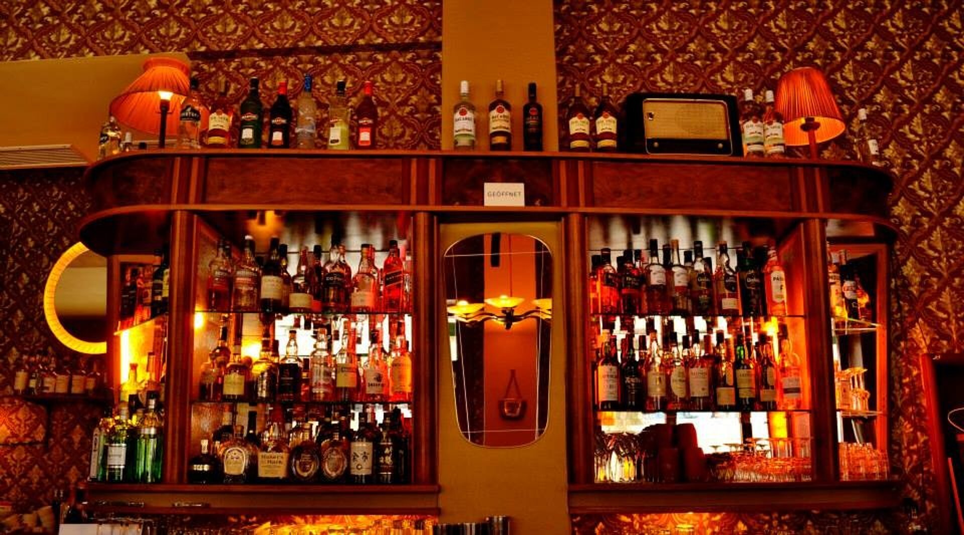 cocktailbar-berlin-mitte-scotch-sofa