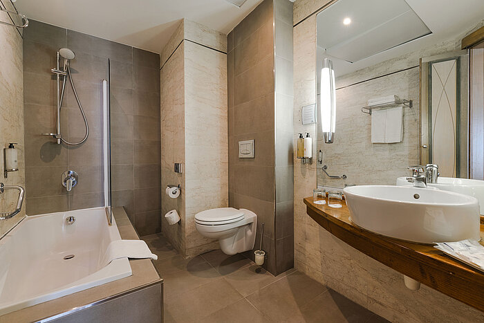 Badezimmer | Maritim Antonine Hotel & Spa Malta