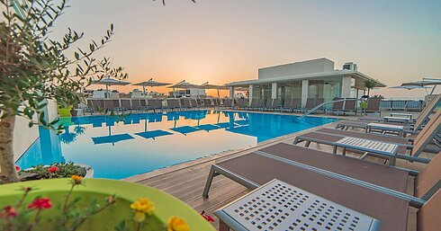 Pool | Maritim Antonine Hotel & Spa Malta