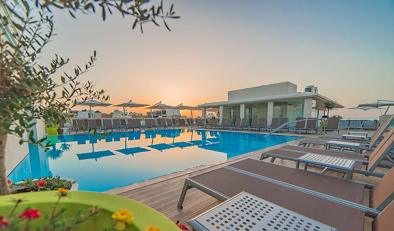 Pool | Maritim Antonine Hotel & Spa Malta