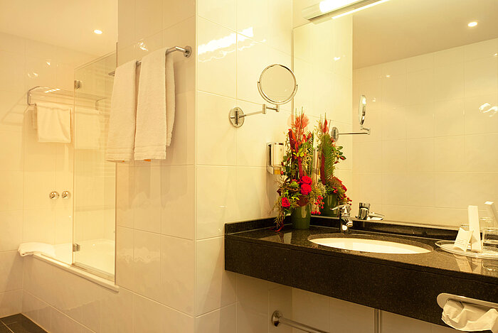 Badezimmer | Star-Apart Hansa Hotel Wiesbaden