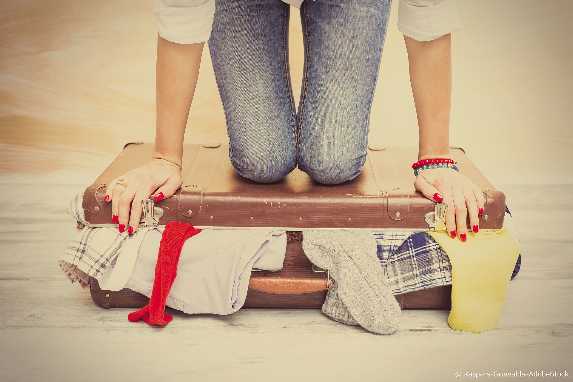 Alles muss in den Koffer passen! packliste-staedtetrip-koffer-packen